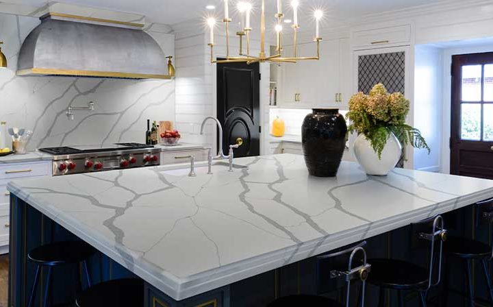 Reviewing the pros and cons of marble kitchen countertops